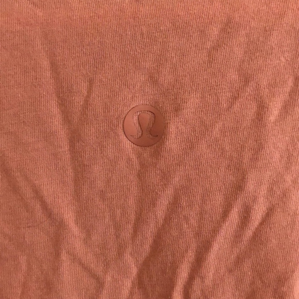 Lululemon t-shirt